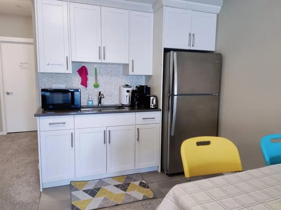 Brand New Entire Guest Suite By Lake Near Yyc Villa Calgary