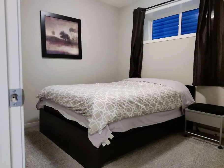 Villa Brand New Entire Guest Suite By Lake Near Yyc